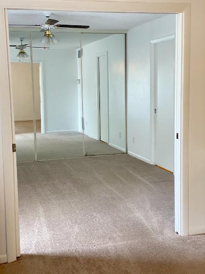 645 Executive Center Drive, Unit R202 West Palm Beach, FL 33401 - Photo 16 of 21 BEDROOM