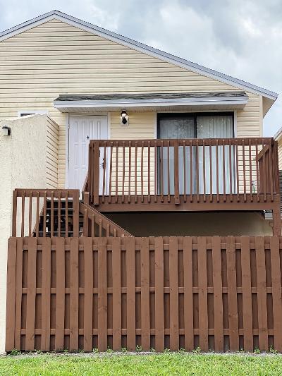 645 Executive Center Drive, Unit R202 West Palm Beach, FL 33401 - Photo 2 of 21 EXTERIOR OF UNIT