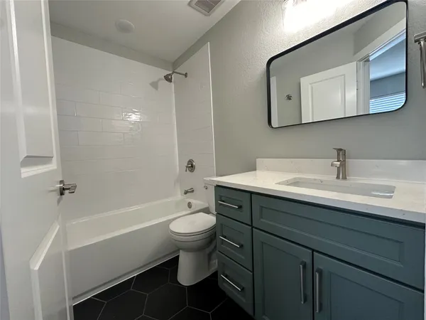 $1,950 | 7205 Aldea Drive, Unit A, Austin, TX 78745