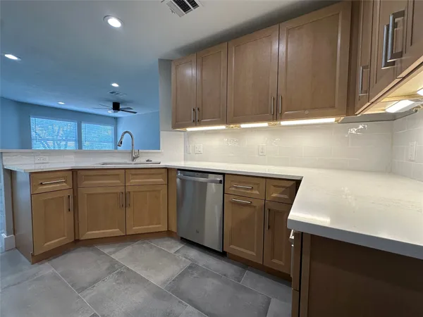 $1,950 | 7205 Aldea Drive, Unit A, Austin, TX 78745