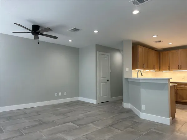 $1,950 | 7205 Aldea Drive, Unit A, Austin, TX 78745