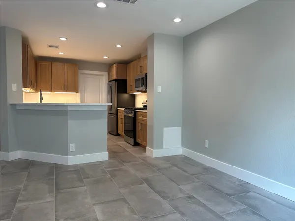 $1,950 | 7205 Aldea Drive, Unit A, Austin, TX 78745