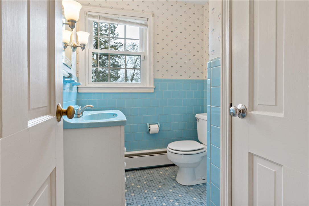 5 Echo Farm Drive Bristol, RI 02809 - Photo 20 of 41