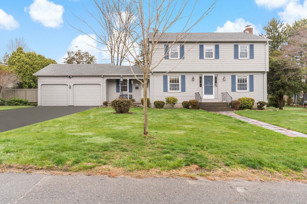 5 Echo Farm Drive Bristol, RI 02809 - Photo 2 of 41