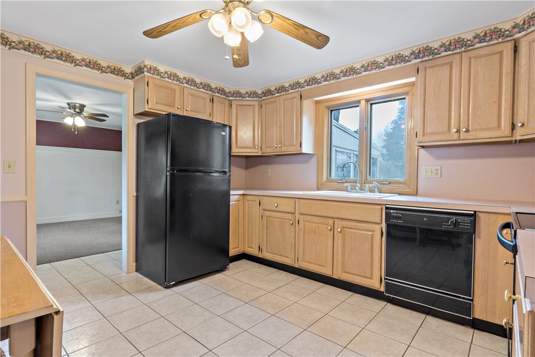 5 Echo Farm Drive Bristol, RI 02809 - Photo 8 of 41