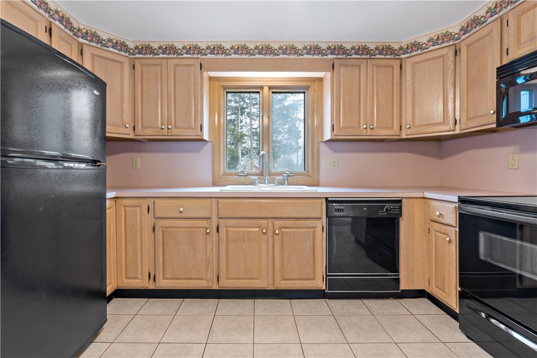 5 Echo Farm Drive Bristol, RI 02809 - Photo 9 of 41