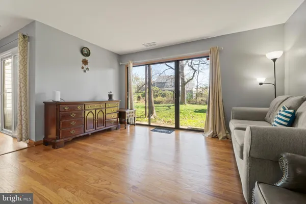 $1,950 | 15 B East Daisy Lane, Unit 15A, Mount Laurel, NJ 08054