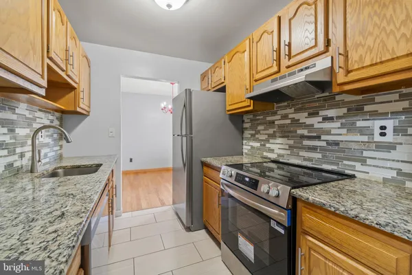 $1,950 | 15 B East Daisy Lane, Unit 15A, Mount Laurel, NJ 08054