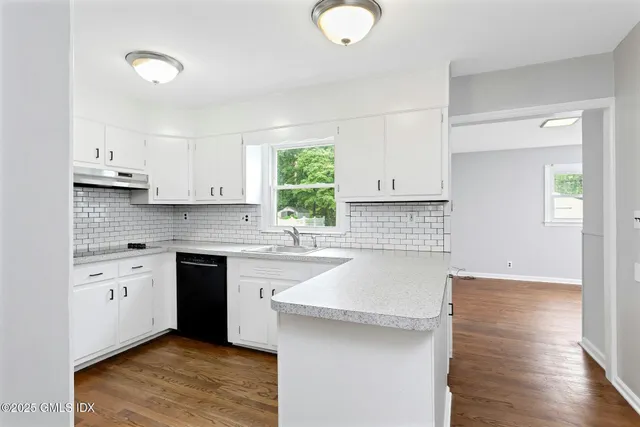 $4,850 | 49 Circle Drive, Greenwich, CT 06830