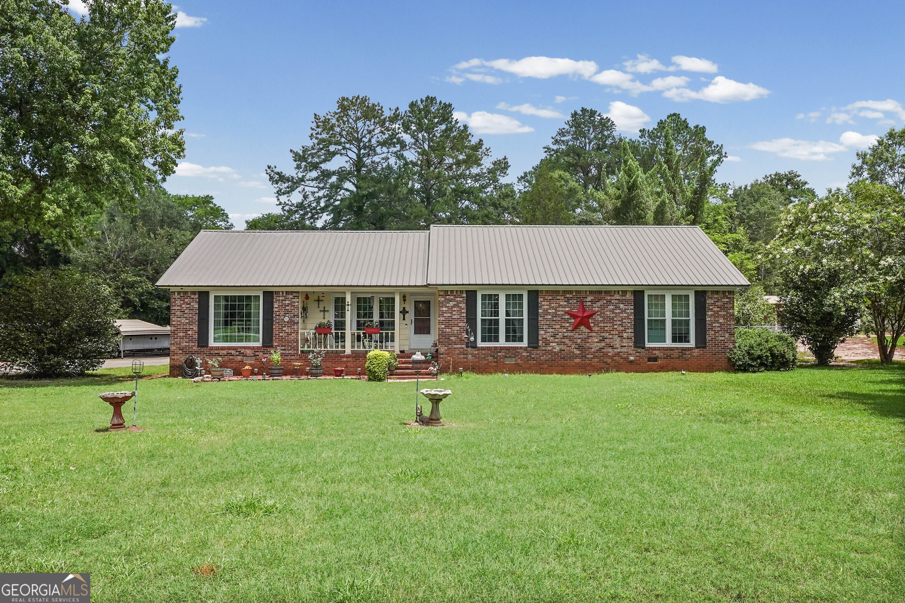 3511 West Surrey Road Albany, GA 31721 - Photo 1 of 28