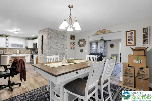 $269,900 | 2042 Highway 92, Pittston, PA 18643