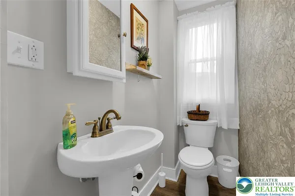 $269,900 | 2042 Highway 92, Pittston, PA 18643