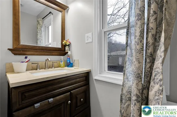 $269,900 | 2042 Highway 92, Pittston, PA 18643