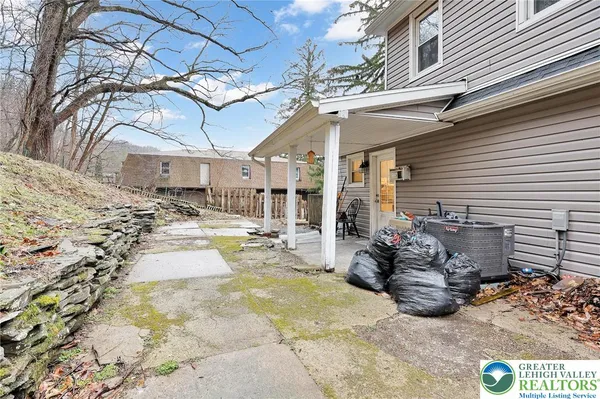 $269,900 | 2042 Highway 92, Pittston, PA 18643