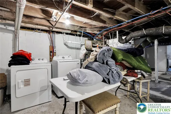 $269,900 | 2042 Highway 92, Pittston, PA 18643