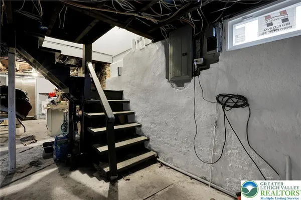 $269,900 | 2042 Highway 92, Pittston, PA 18643