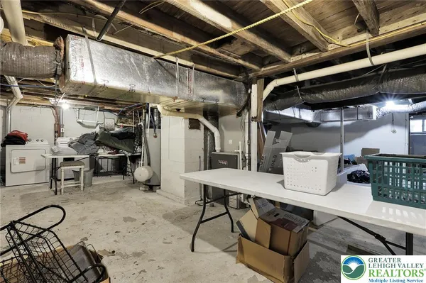 $269,900 | 2042 Highway 92, Pittston, PA 18643