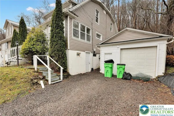 $269,900 | 2042 Highway 92, Pittston, PA 18643