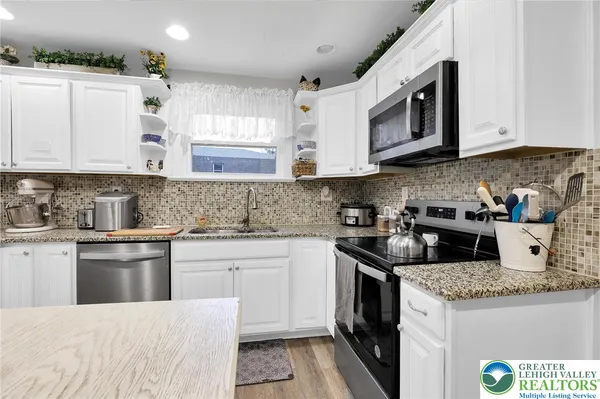 $269,900 | 2042 Highway 92, Pittston, PA 18643