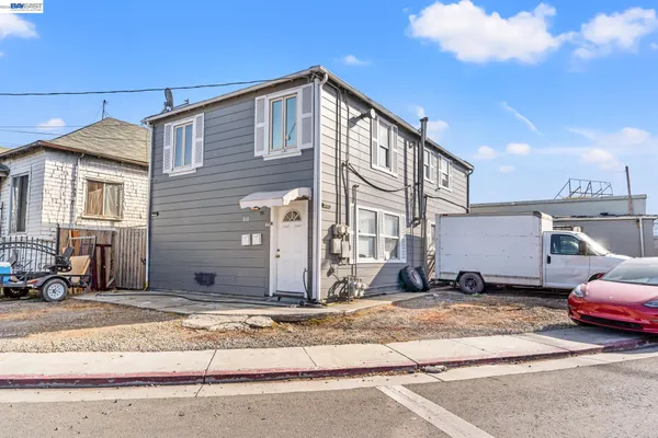 $1,300,000 | 812 Lisbon Avenue, Oakland, CA 94601