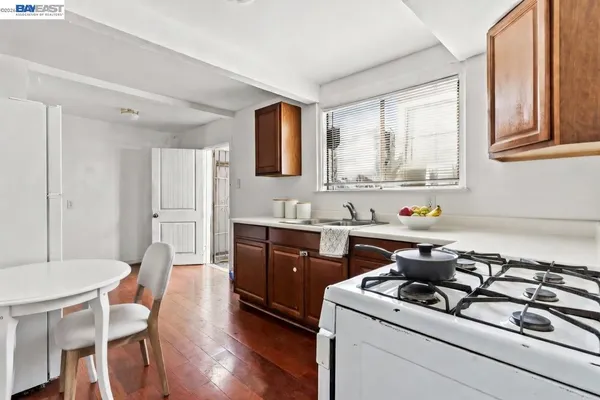 $1,300,000 | 812 Lisbon Avenue, Oakland, CA 94601
