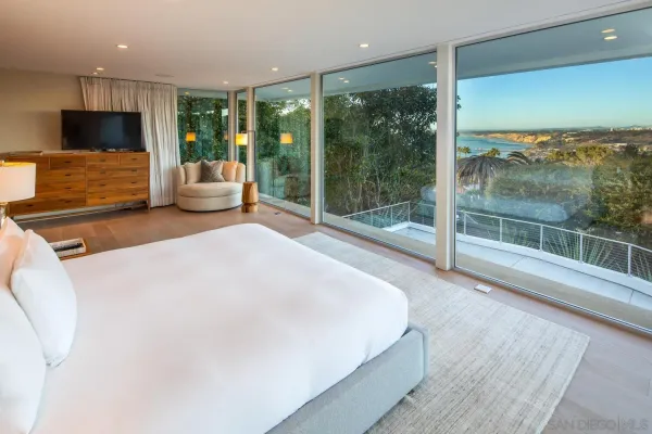 $25,000 | 7502 Hillside Drive, La Jolla, CA 92037