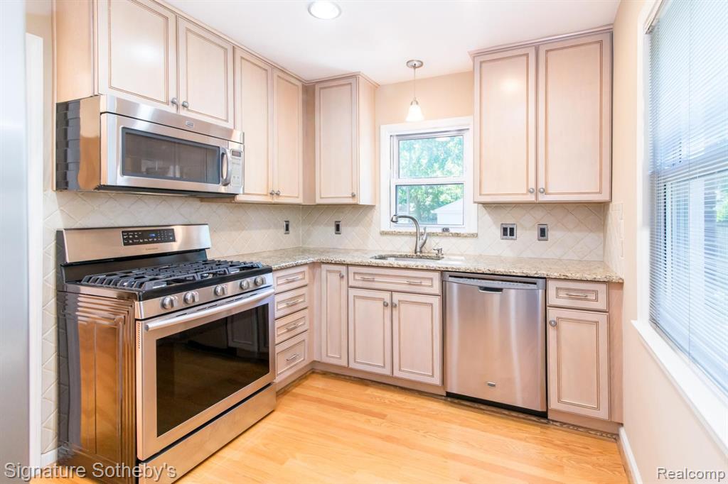 2850 Windemere Road Birmingham, MI 48009 - Photo 6 of 42