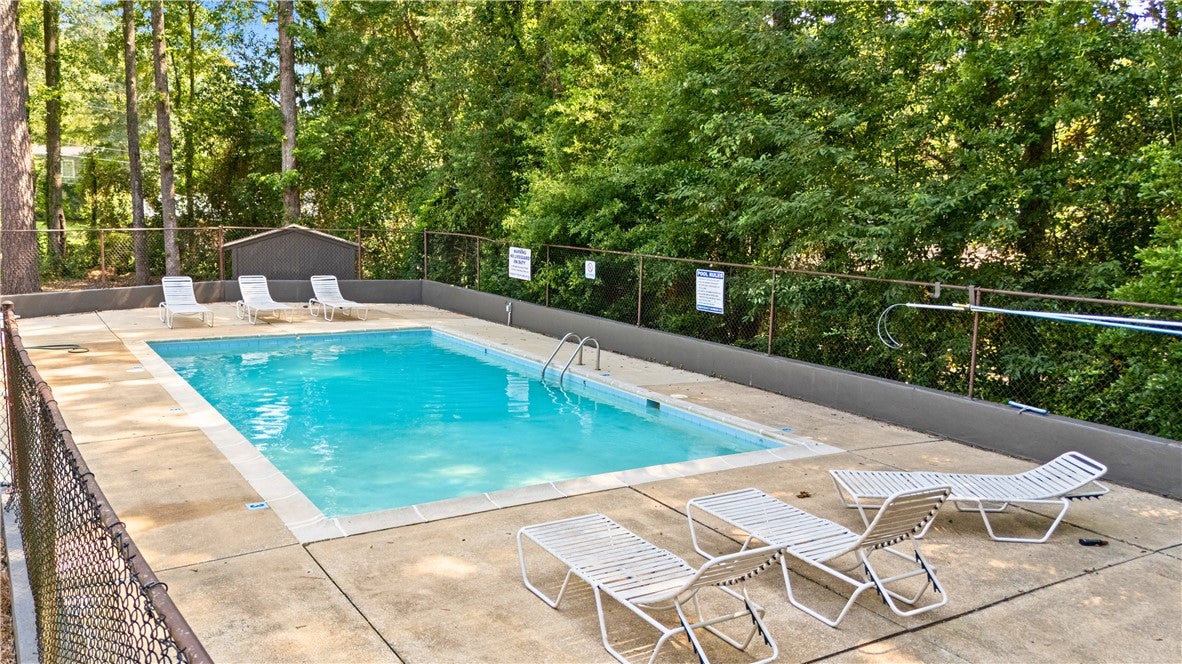 429 Moores Mill Road, Unit 12 Auburn, AL 36830 - Photo 4 of 17 Gallery Image 4