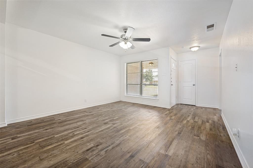 706 Goodyear Street Irving, TX 75062 - Photo 6 of 24