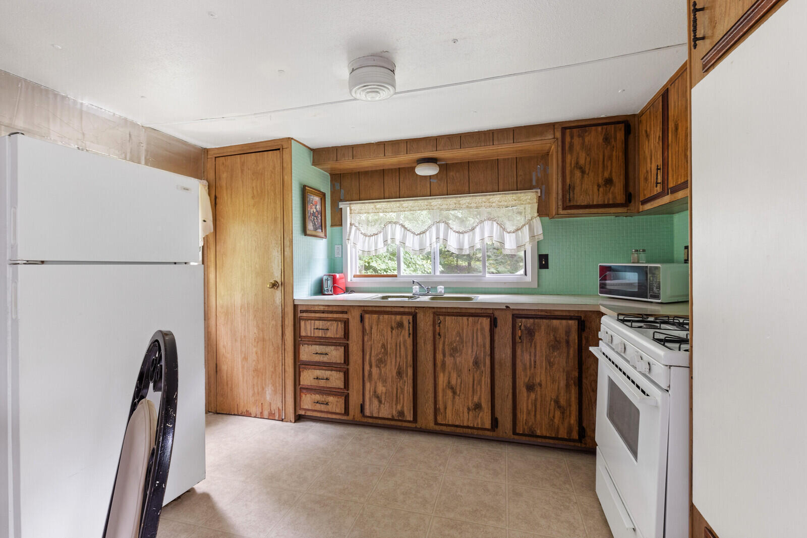 146 Ferry Street Solon, ME 04979 - Photo 17 of 29 17_BP5A0126_3_DxO_mls