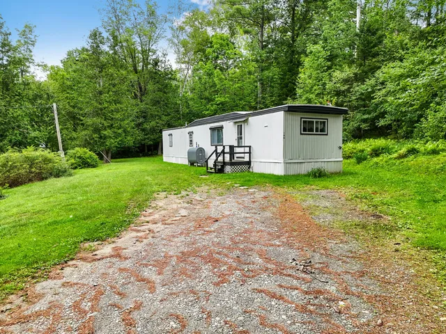 $85,000 | 146 Ferry Street, Solon, ME 04979