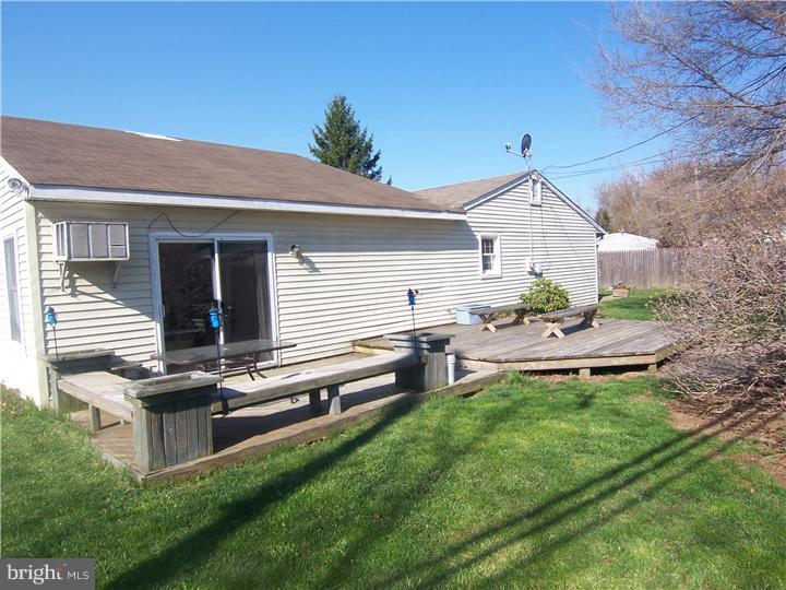 46 Beechtree Road Levittown, PA 19057 - Photo 14 of 18 Gallery Image 14
