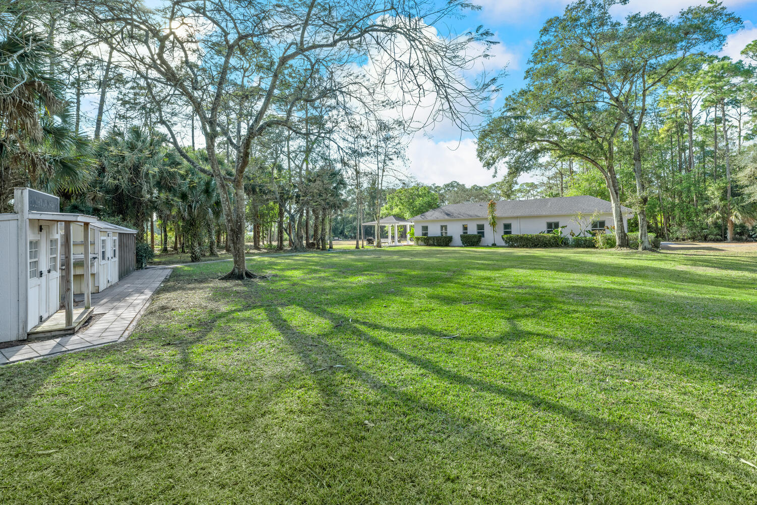 1453 E Road Loxahatchee Groves, FL 33470 - Photo 9 of 121 1453 E Rd Loxahatchee Groves-large-129-1
