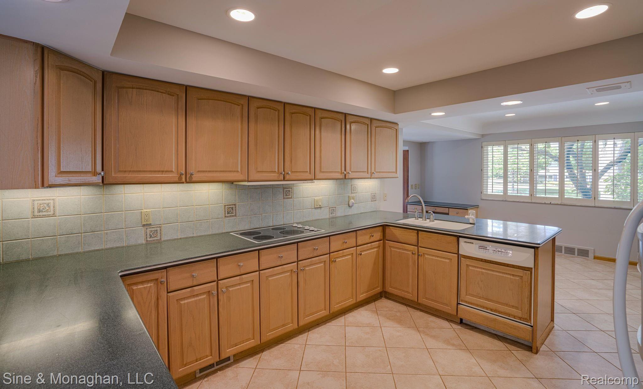 11 Willison Road Grosse Pointe, MI 48236 - Photo 29 of 63 29.jpg