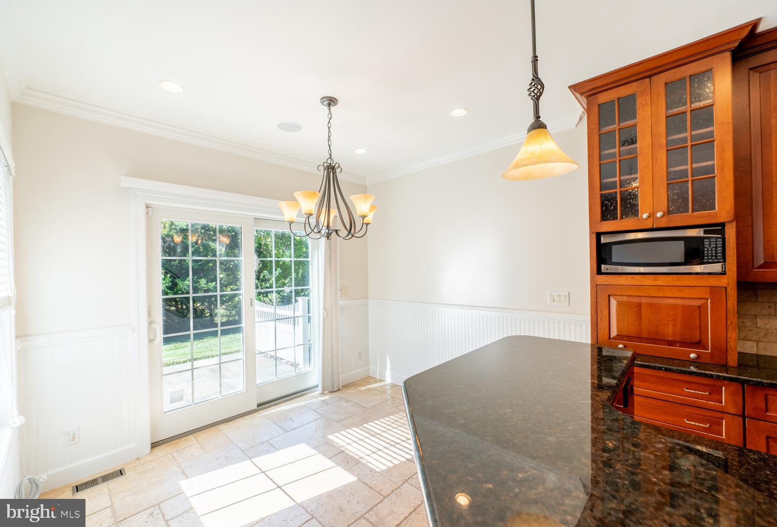 1060 West King Road Malvern, PA 19355 - Photo 22 of 90 Kitchen Dining