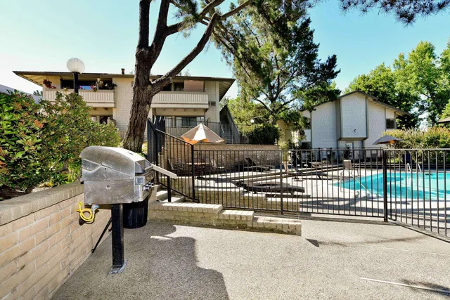 $2,650 | 1463 Marchbanks Drive, Unit 2, Walnut Creek, CA 94598