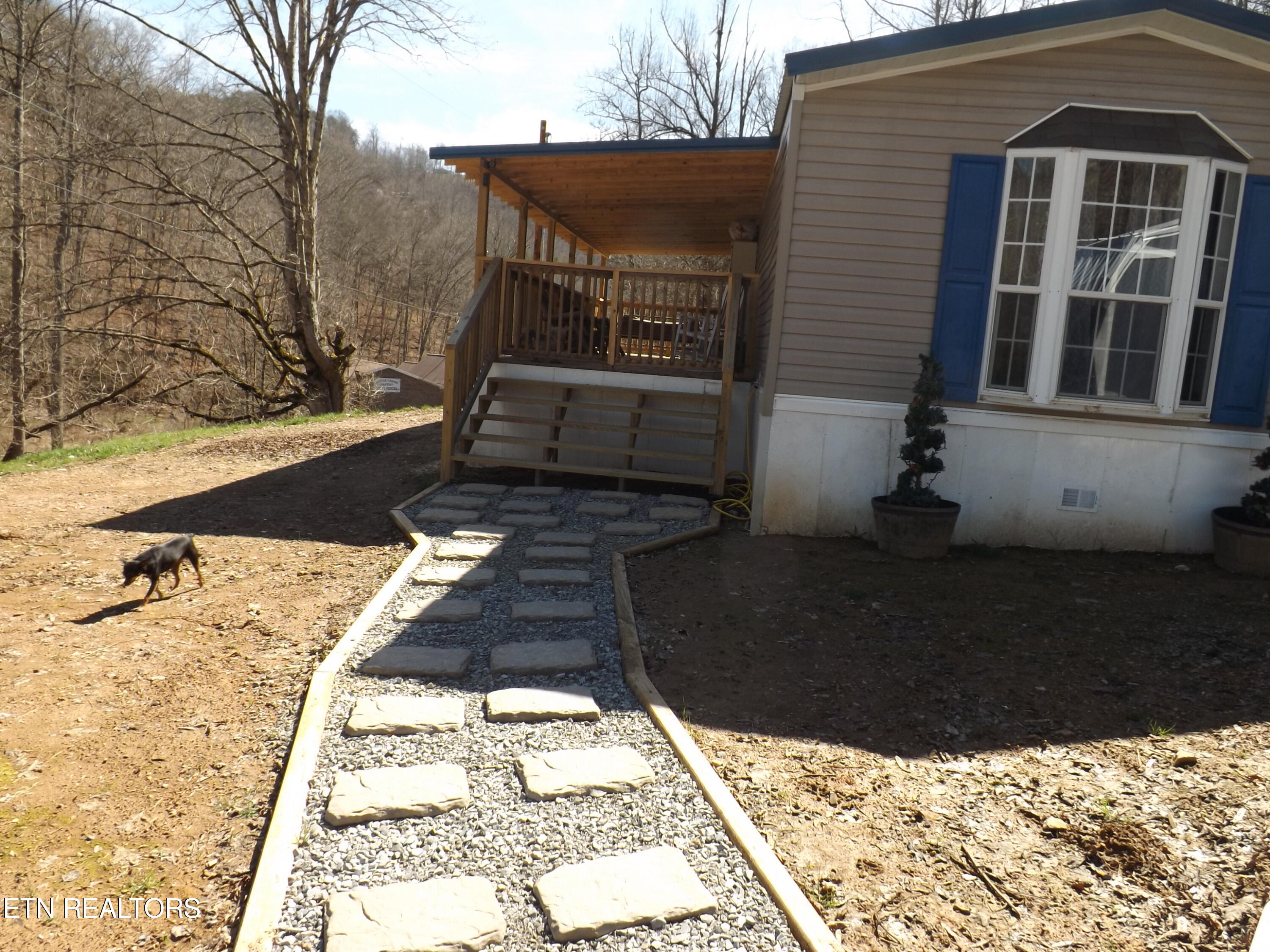1718 Little Creek Road Harrogate, TN 37752 - Photo 3 of 30 DSCF1600