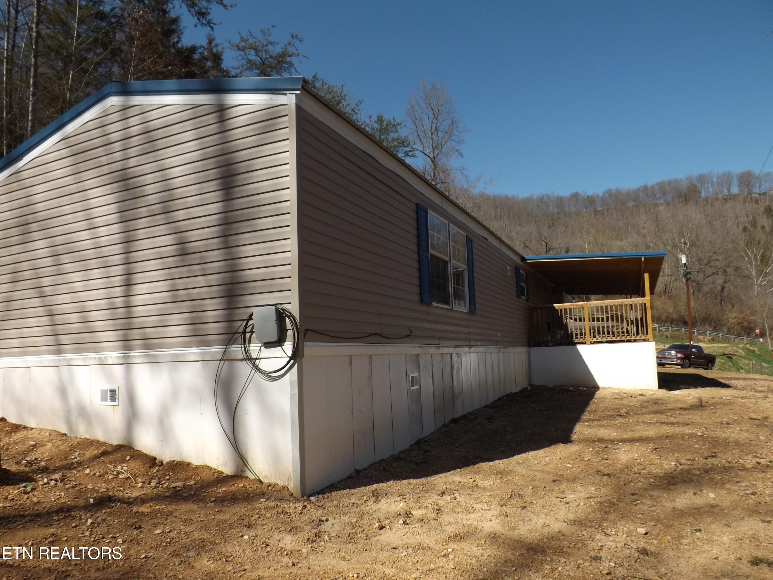 1718 Little Creek Road Harrogate, TN 37752 - Photo 6 of 30 DSCF1598