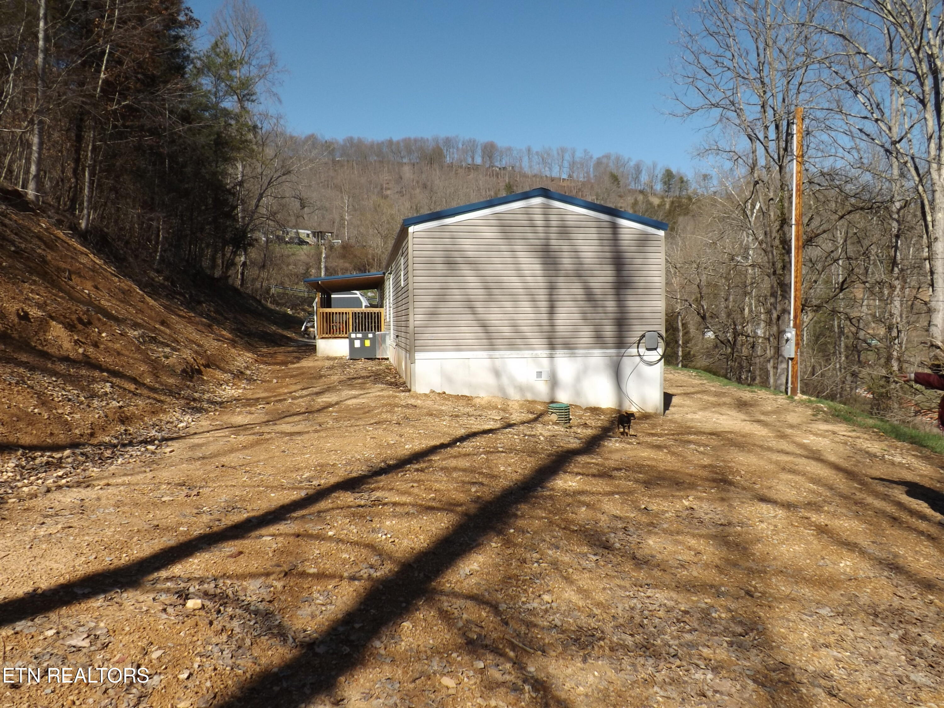 1718 Little Creek Road Harrogate, TN 37752 - Photo 10 of 30 DSCF1596