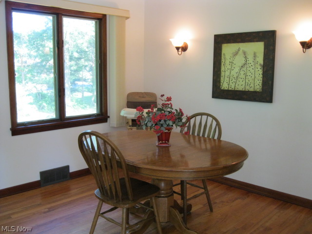 1568 Harmony Road Akron, OH 44333 - Photo 8 of 22