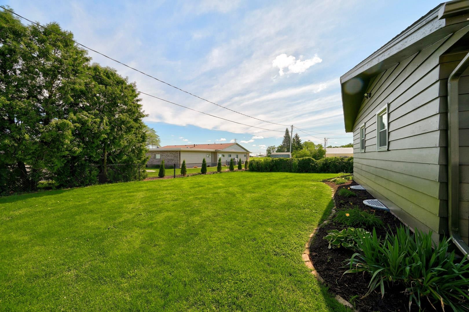3053 15th Street Monroe, WI 53566 - Photo 33 of 38