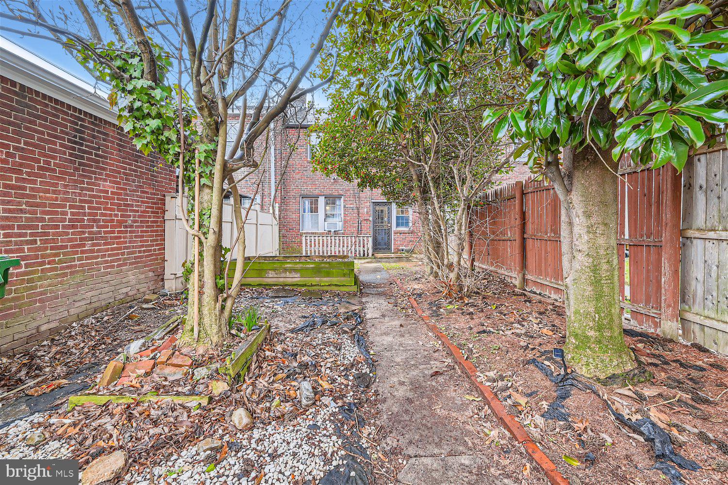 1614 Shadyside Road Baltimore, MD 21218 - Photo 3 of 16 Gallery Image 3