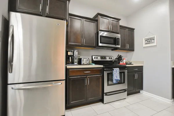 $1,700 | 3765 Silver Fox Lane, Clarksville, TN 37040