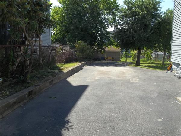 21 Butler Street Fall River, MA 02724 - Photo 4 of 27 Gallery Image 4