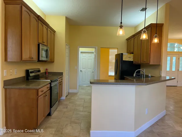 $2,300 | 1882 Woodfield Circle, Melbourne, FL 32904