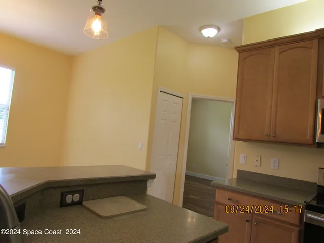 $2,400 | 1882 Woodfield Circle, Melbourne, FL 32904