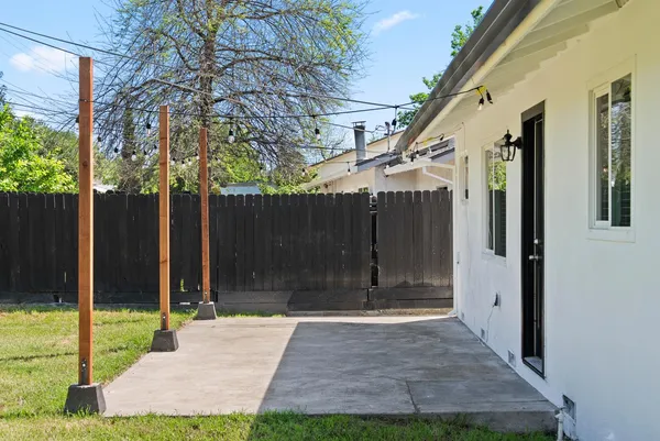$434,900 | 6940 Gillingham Way, North Highlands, CA 95660