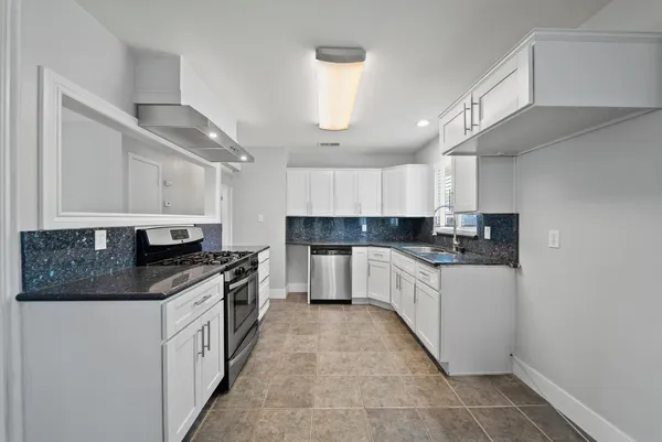 $434,900 | 6940 Gillingham Way, North Highlands, CA 95660