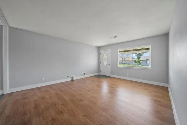 $434,900 | 6940 Gillingham Way, North Highlands, CA 95660