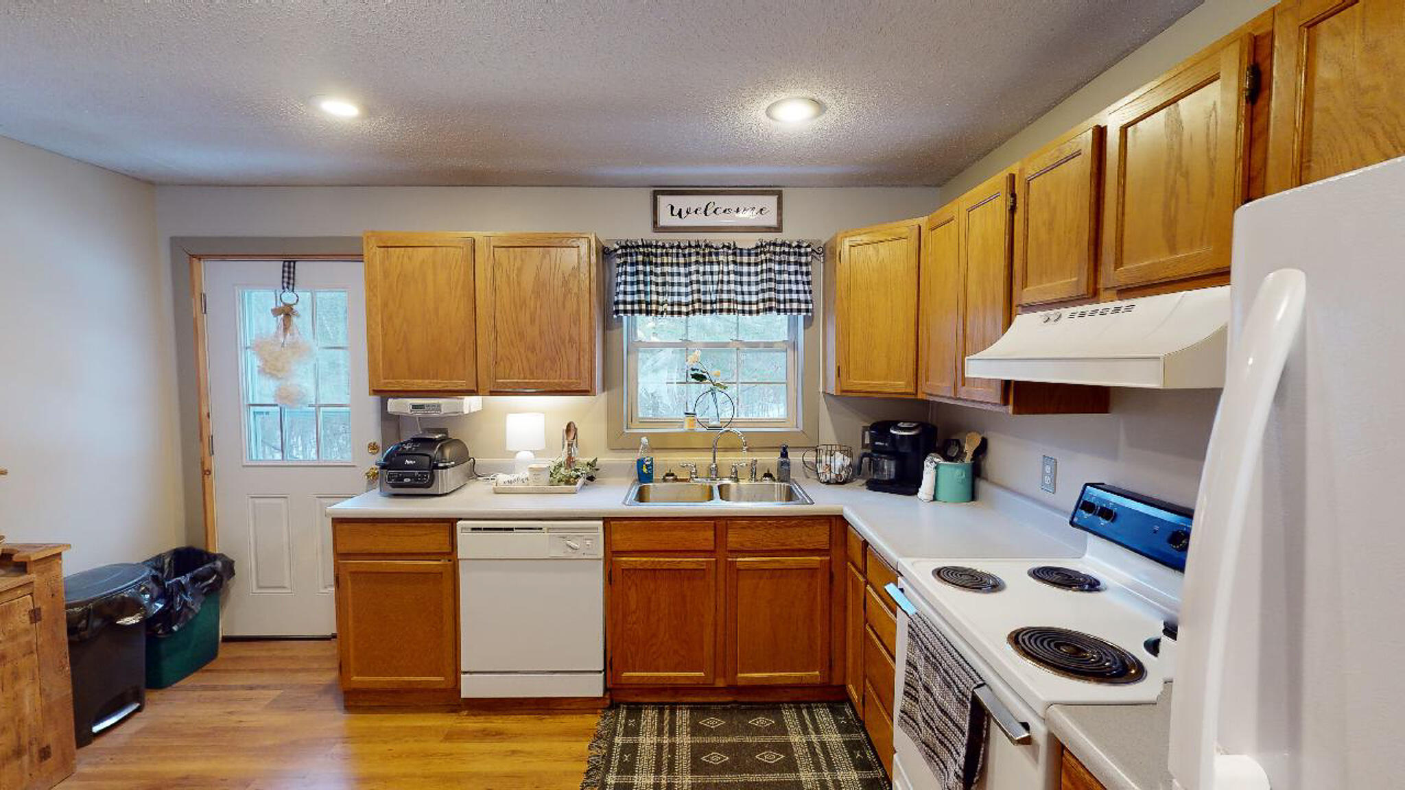 52 Sweet Road Lincoln, ME 04457 - Photo 14 of 35 14